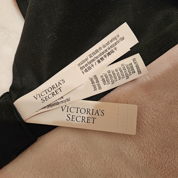 NWT Victoria Secret Love Cloud Demi Bra - Picture 3 of 4